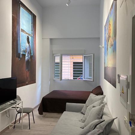 Golondrinas De Malaga "Apartamentos Con Mucho Arte" Y Terraza Solarium En Coliving Exterior photo