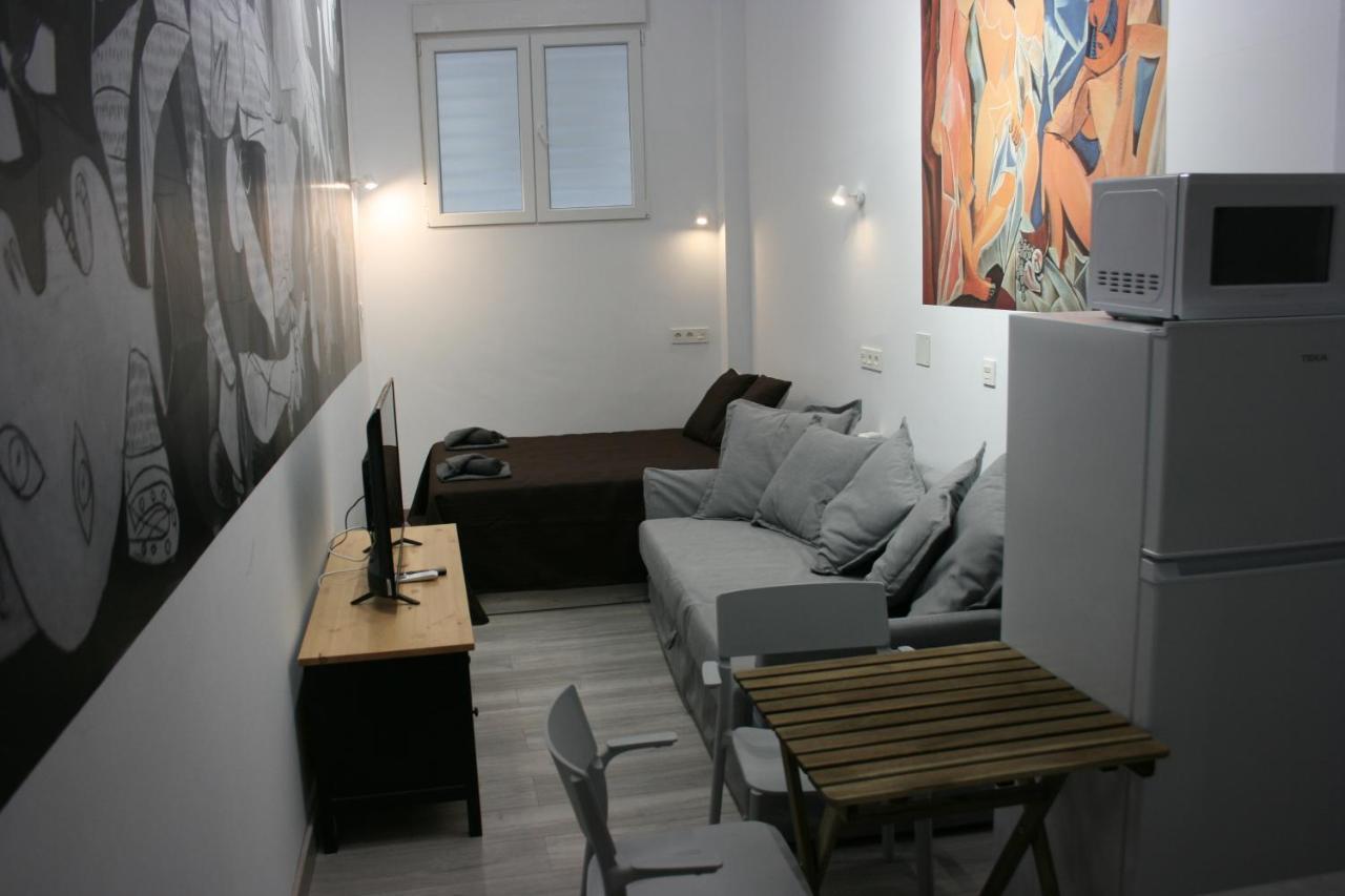 Golondrinas De Malaga "Apartamentos Con Mucho Arte" Y Terraza Solarium En Coliving Exterior photo