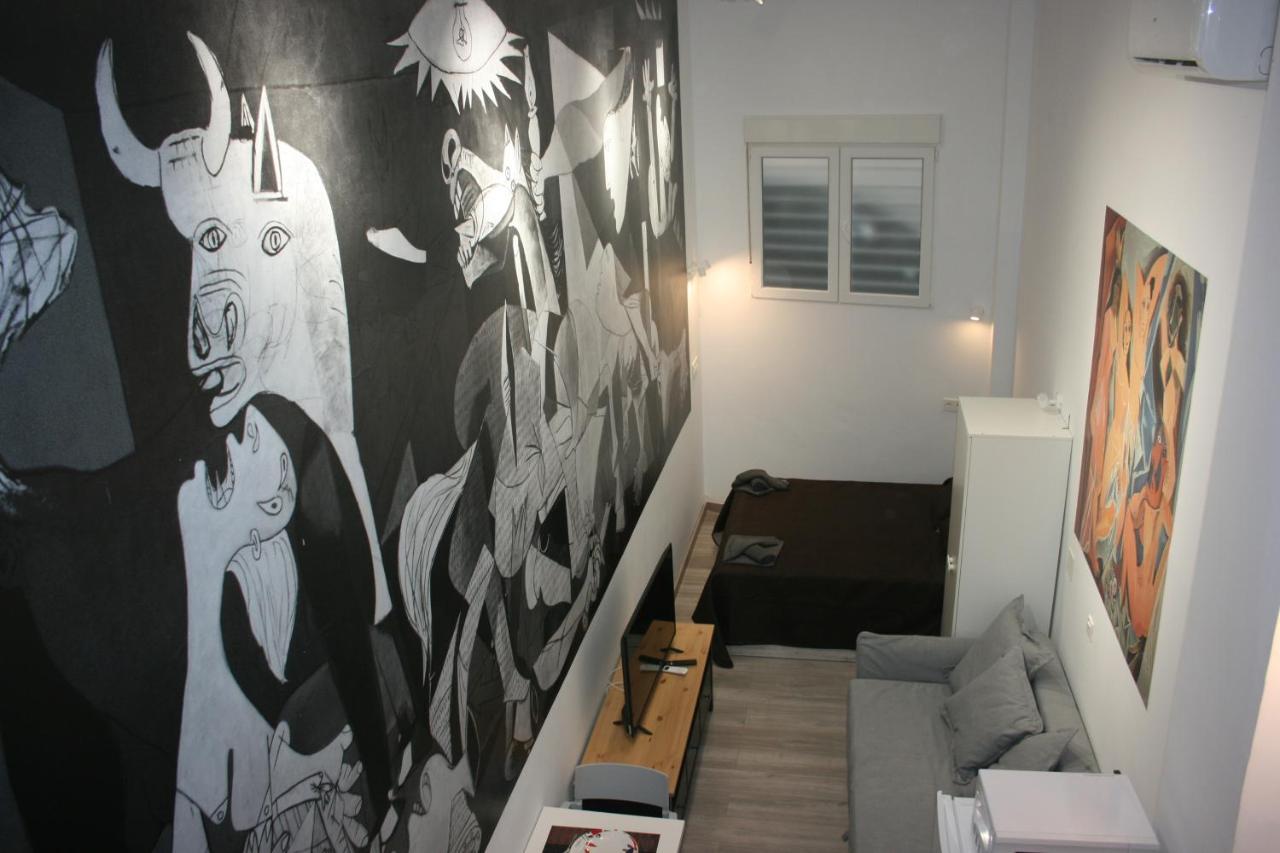 Golondrinas De Malaga "Apartamentos Con Mucho Arte" Y Terraza Solarium En Coliving Exterior photo