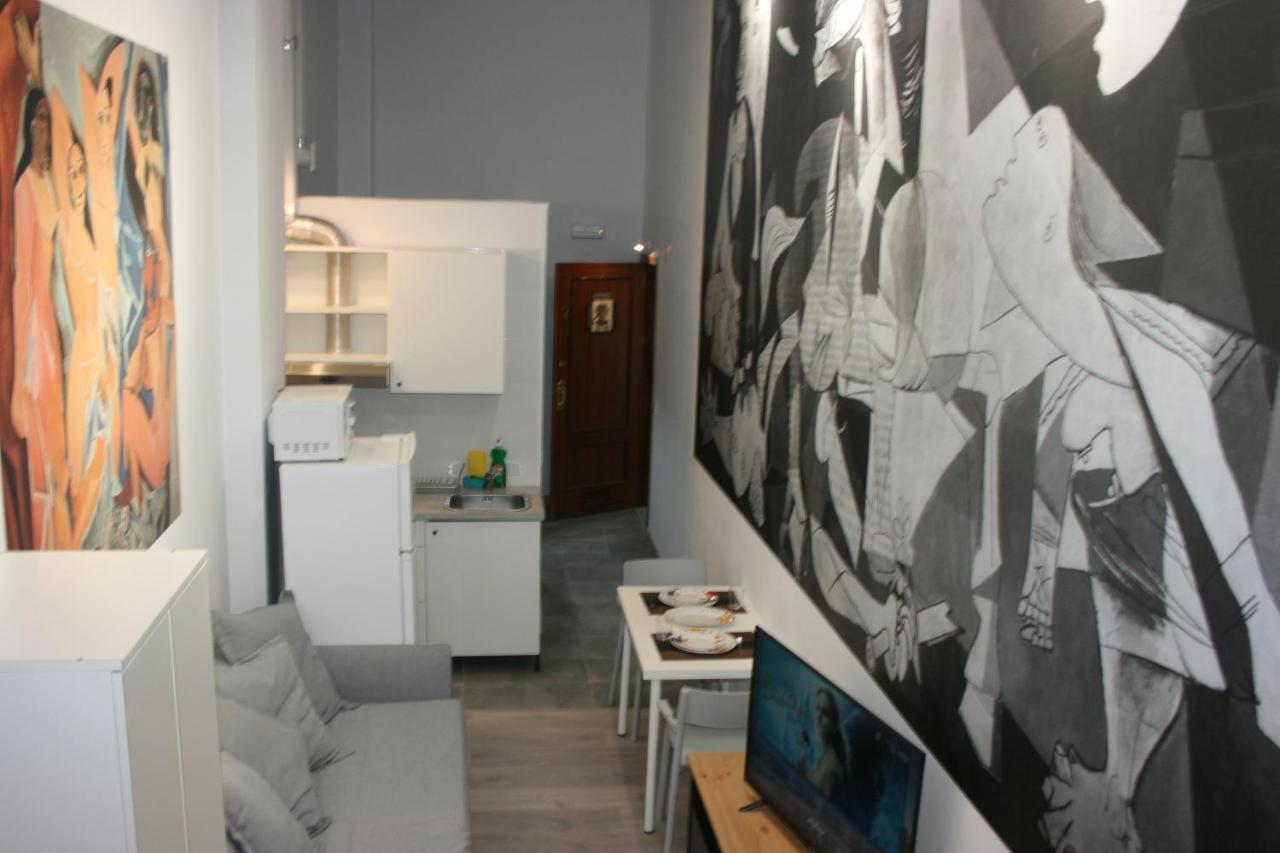 Golondrinas De Malaga "Apartamentos Con Mucho Arte" Y Terraza Solarium En Coliving Exterior photo