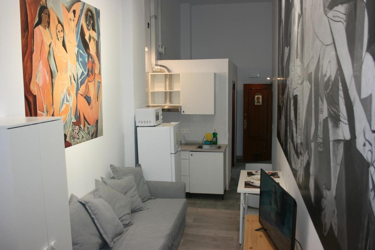 Golondrinas De Malaga "Apartamentos Con Mucho Arte" Y Terraza Solarium En Coliving Exterior photo