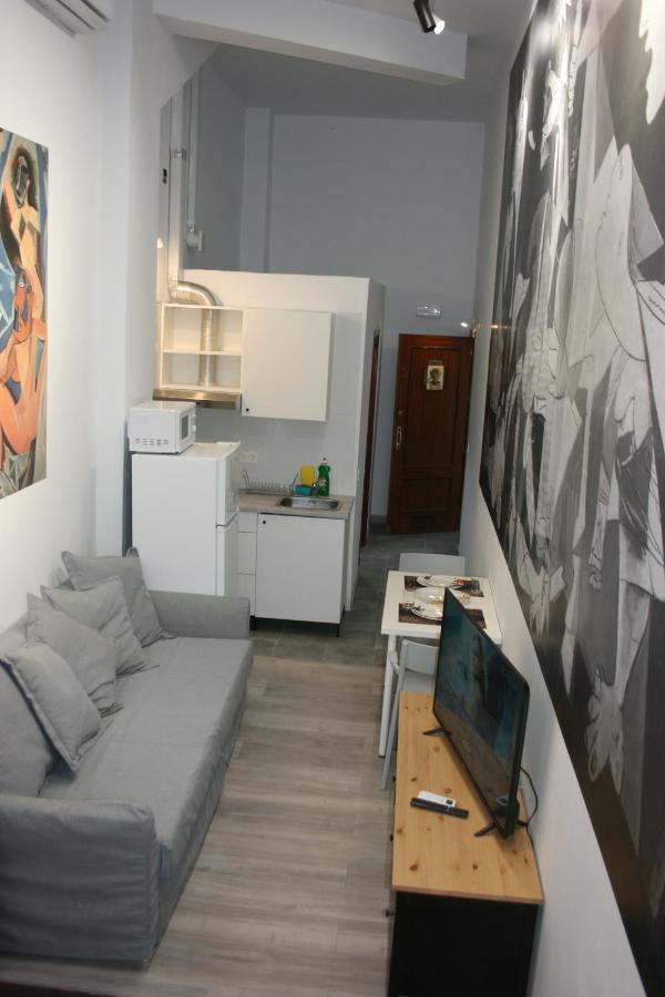 Golondrinas De Malaga "Apartamentos Con Mucho Arte" Y Terraza Solarium En Coliving Exterior photo