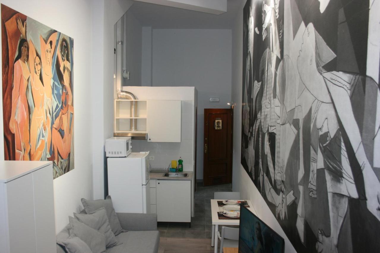 Golondrinas De Malaga "Apartamentos Con Mucho Arte" Y Terraza Solarium En Coliving Exterior photo