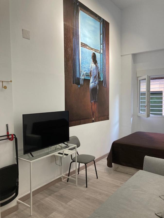 Golondrinas De Malaga "Apartamentos Con Mucho Arte" Y Terraza Solarium En Coliving Exterior photo