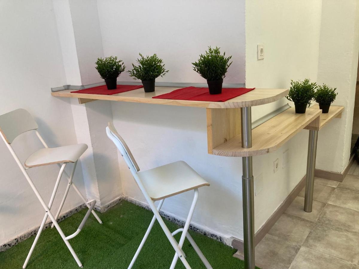 Golondrinas De Malaga "Apartamentos Con Mucho Arte" Y Terraza Solarium En Coliving Exterior photo