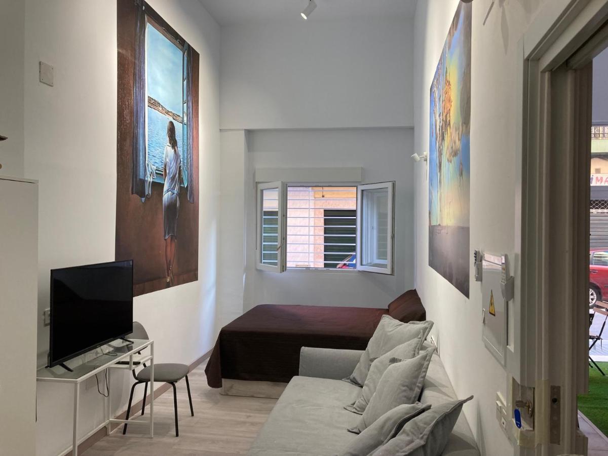 Golondrinas De Malaga "Apartamentos Con Mucho Arte" Y Terraza Solarium En Coliving Exterior photo