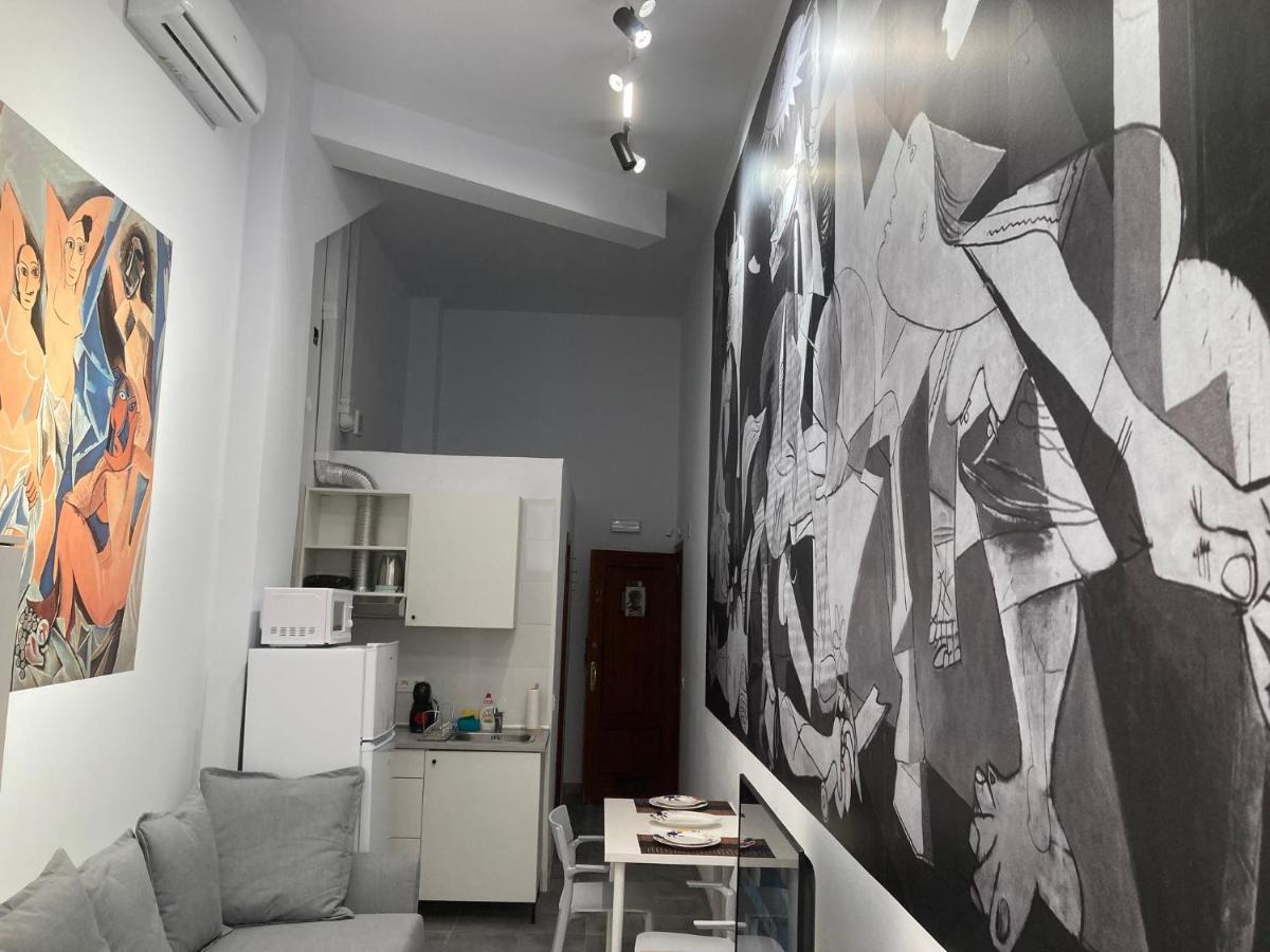 Golondrinas De Malaga "Apartamentos Con Mucho Arte" Y Terraza Solarium En Coliving Exterior photo